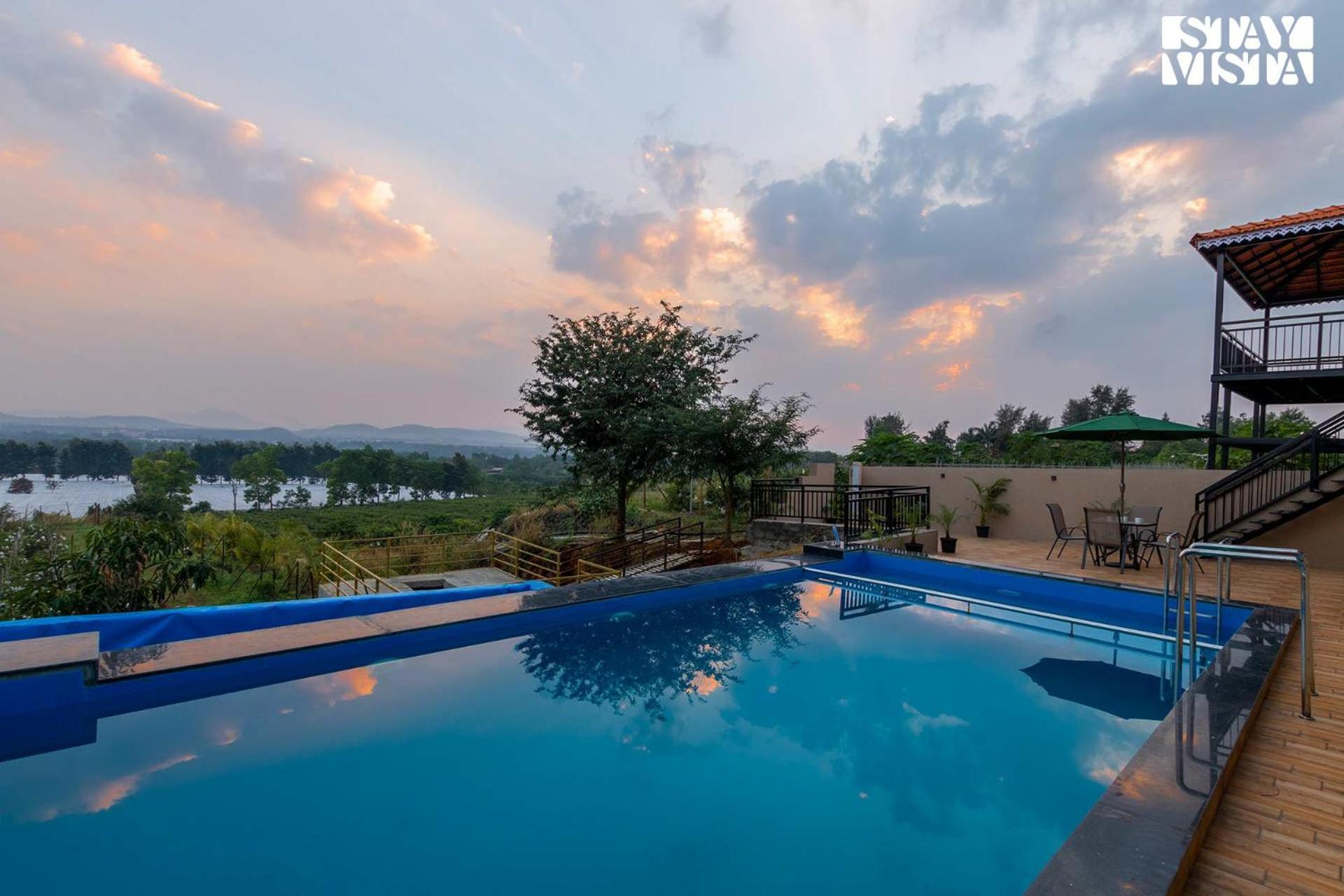 Stayvista'S Harvest Haven - Pool-View Villa With Deck & Machan Near Sula Nashik Luaran gambar